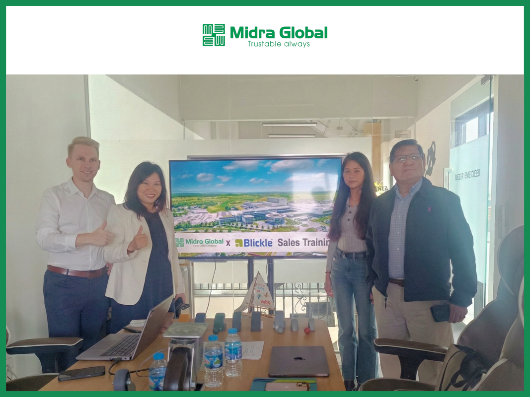 Đội ngũ Midra Global và chuyên gia Blickle tại buổi Sales Training về bánh xe công nghiệp tại Việt Nam